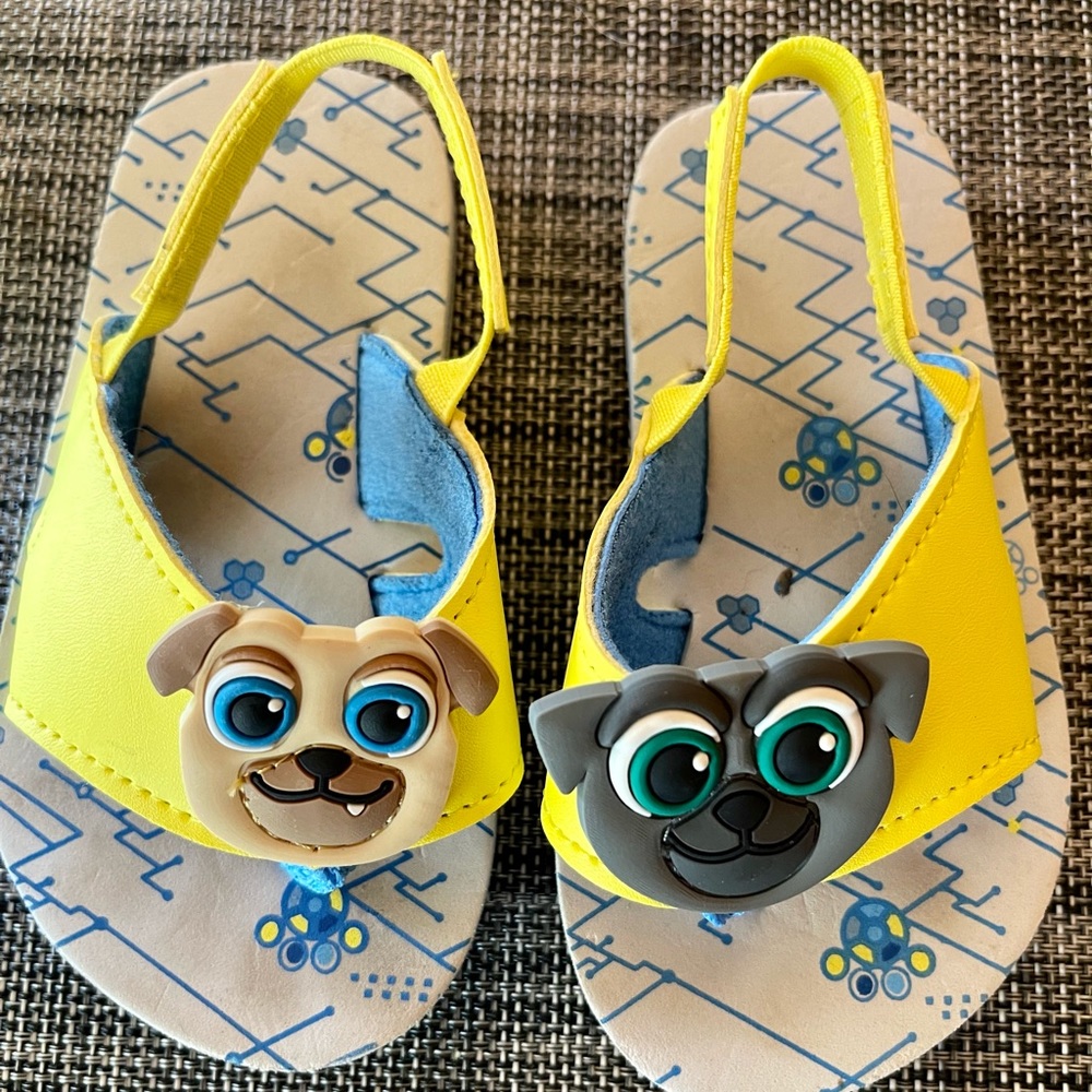 kids Puppy Dog Pals sandals (6” long)